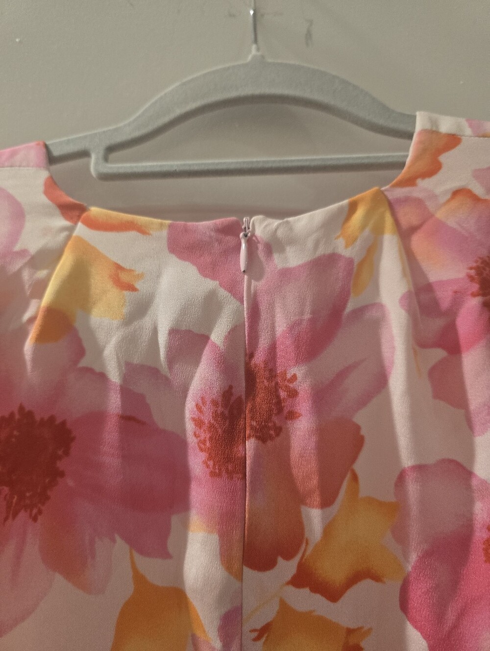 Valerie Dresses Petite Women's Silk Floral Shift Dress Size 14P Pink Sleeveless - Picture 3 of 12